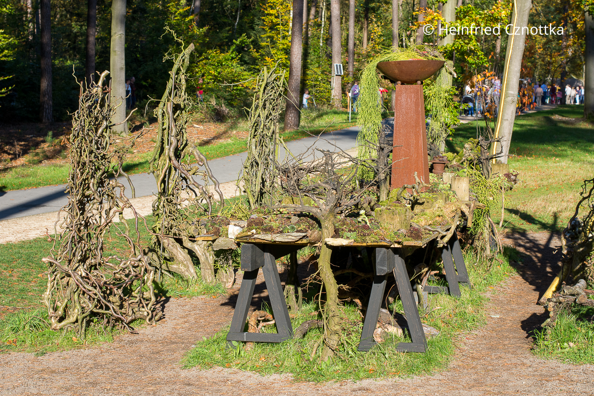 Werkstück aus der floralen Ausstellung "Zauberwelten"