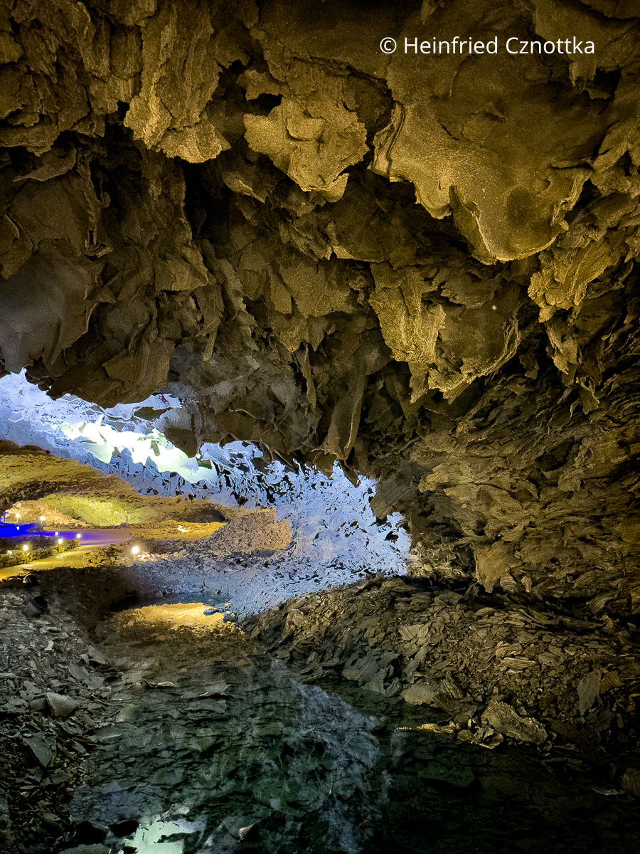 Blick in die Barbarossahöhle in der Region Südharz/Kyffhäuser