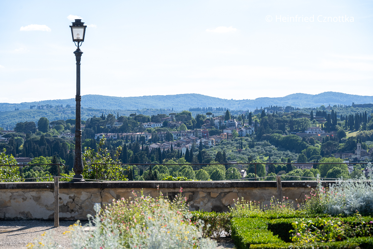 Ausblick vom Giardino di Boboli, Florenz Ausblick vom Giardino di Boboli, Florenz in die Hügel des Umlandes