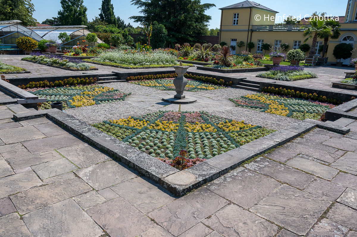 Senkgarten im Schmuckhof des Berggartens in Hannover Herrenhausen