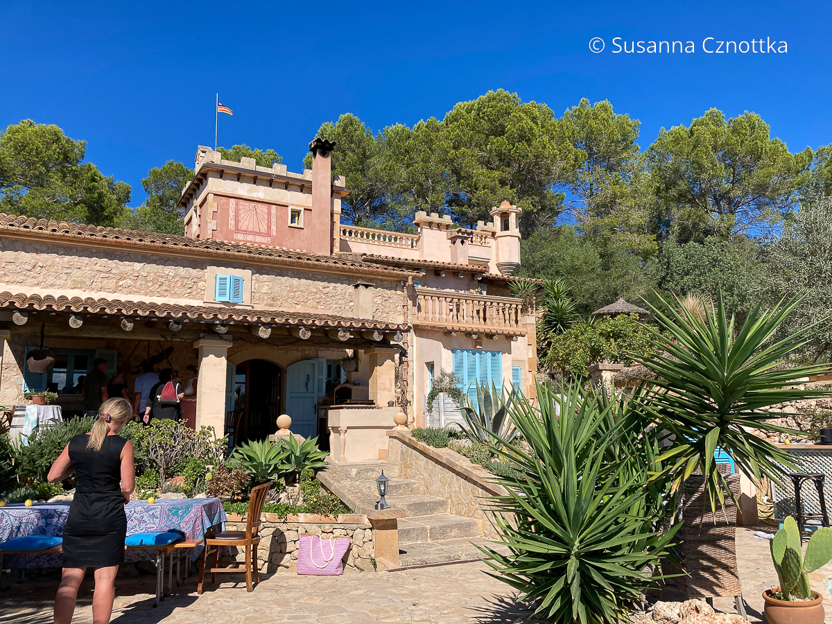 Mediterraner Garten: Gartenansicht einer Finca auf Mallorca