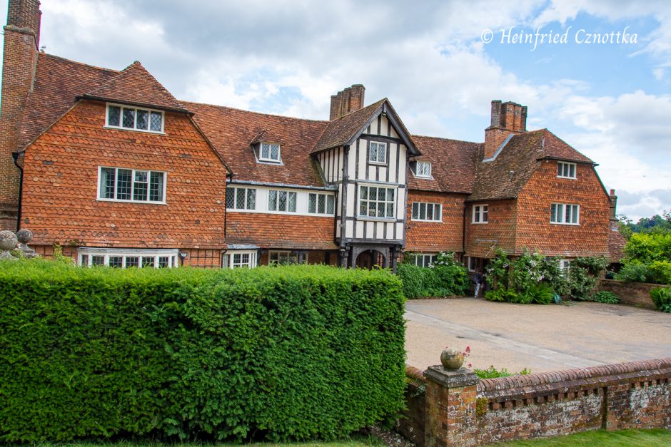 Ein wachgeküsster Garten Manor House in Upton Grey Einfach Garten