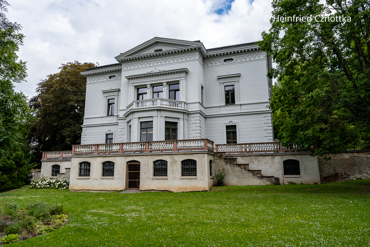 Die Villa der Familie Kneiff im Park Hohenrode in Nordhausen